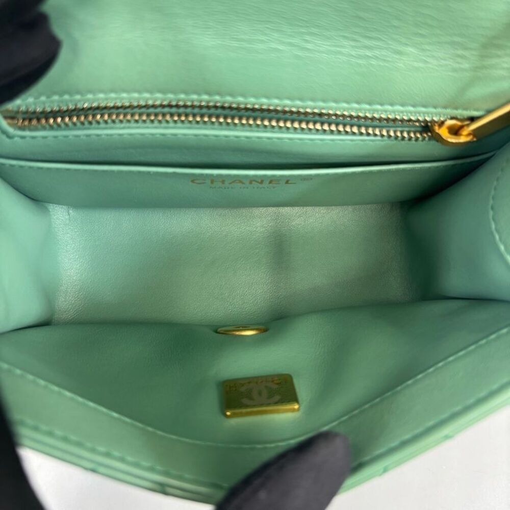 Chanel Women Pre-Loved Bag Very Good Condition - Picture 9 of 9